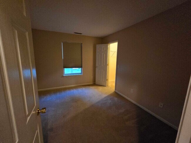 Building Photo - 235 Spring Forest Ct