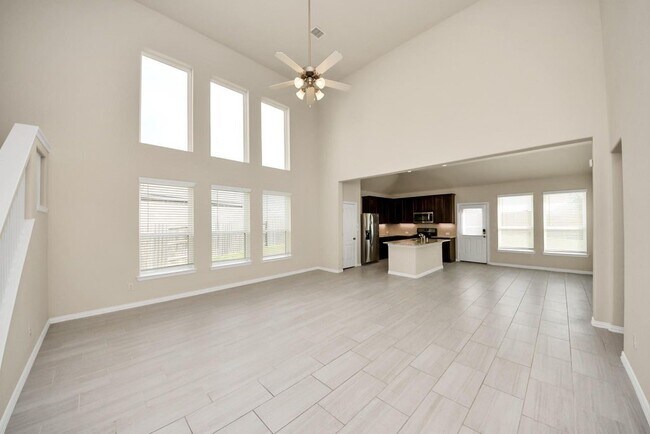 Building Photo - 32903 Silver Mdw Wy