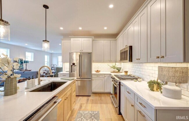 Building Photo - 3430 S Forrester St