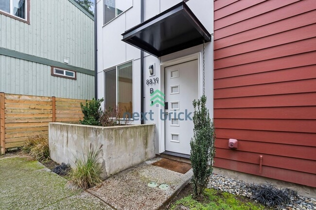 Building Photo - 2 Bed 2 Bath Single-family House Available for Rent!