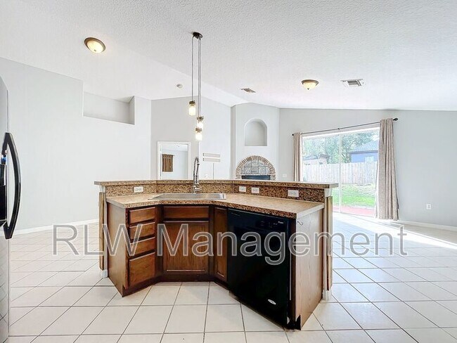Building Photo - 25920 Eufaula Way