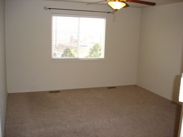 Building Photo - 5570 Vermillion Bluffs Dr