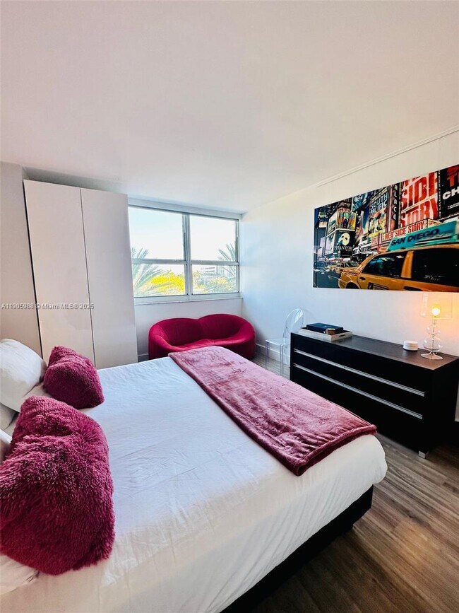 Building Photo - 650 West Ave