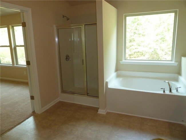 Building Photo - 1450 Brookmere Way