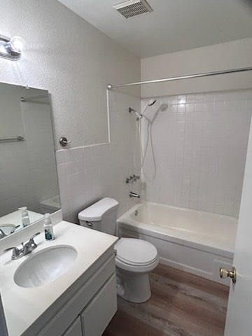 Building Photo - 3110 Manos Dr