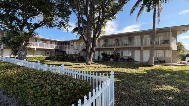 Primary Photo - 344 SE 11th Ave