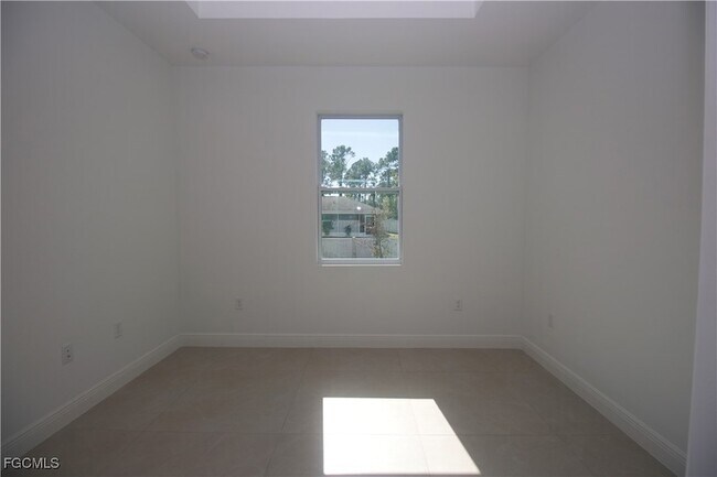 Building Photo - 1262 Milwaukee Blvd