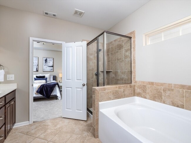 Building Photo - 2438 Arden Village Dr