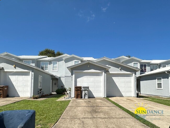Building Photo - 2817 Bay Club Dr