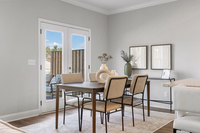 Building Photo - NEW 2 Bedroom Townhome in Cleveland!