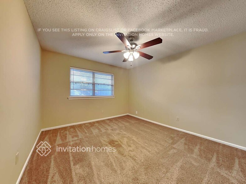 Building Photo - 2114 Valleycrest Dr