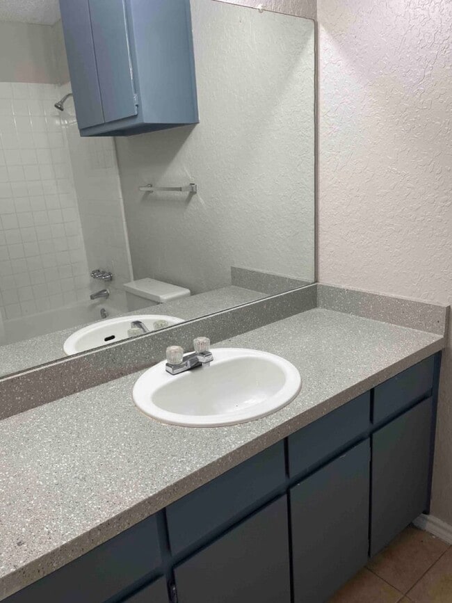 Building Photo - 3424 Heritage Ln