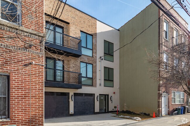 Primary Photo - 34-31 9th St