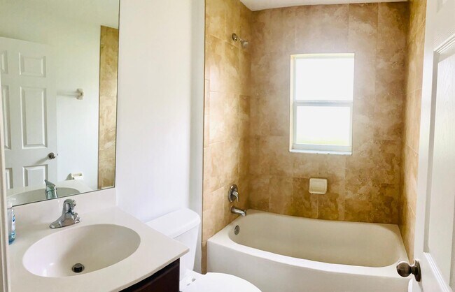 Building Photo - 9553 Seaspray Dr