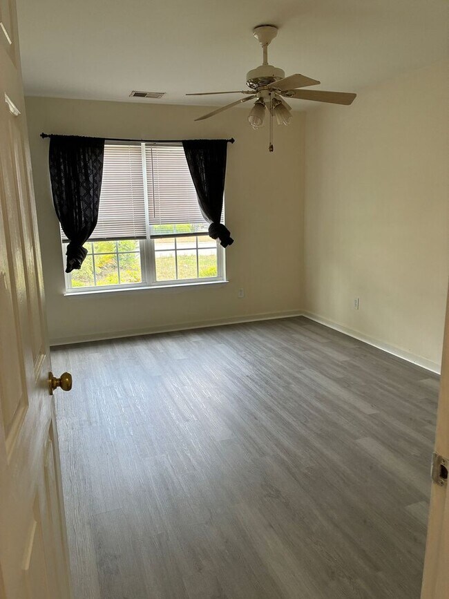 Building Photo - Southgate 3BR, 2BA home fully fenced