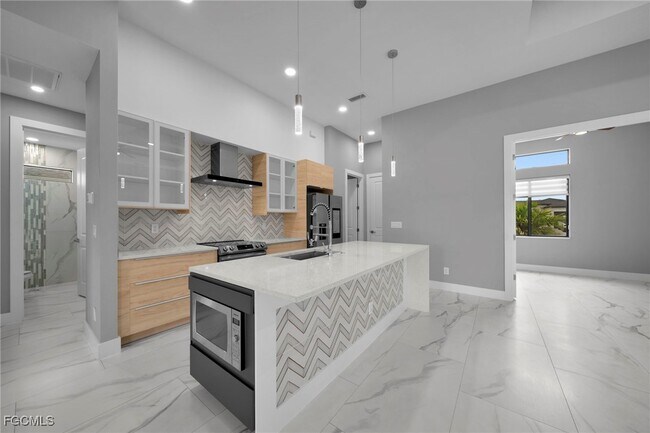 Building Photo - 1201 SW 8th Pl