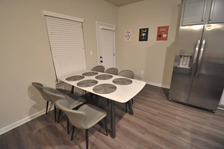 Building Photo - 281 Turtle Creek Dr