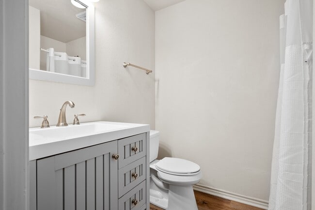 Building Photo - 113 Gillespie Ln