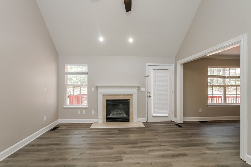 Building Photo - 5118 Chestnut Knoll Ln