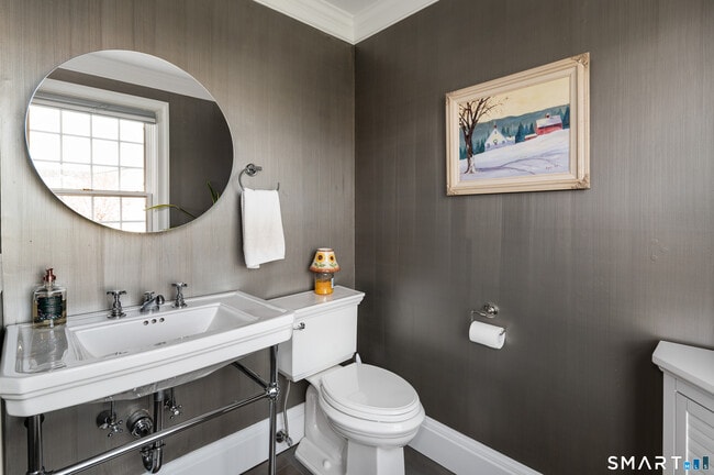 Building Photo - 187 Dolphin Cove Quay