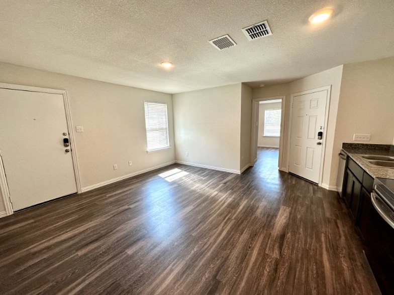 Building Photo - 1216 Tennessee Ave