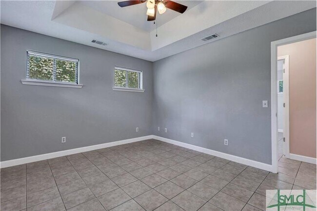 Building Photo - 103 Maple Dr