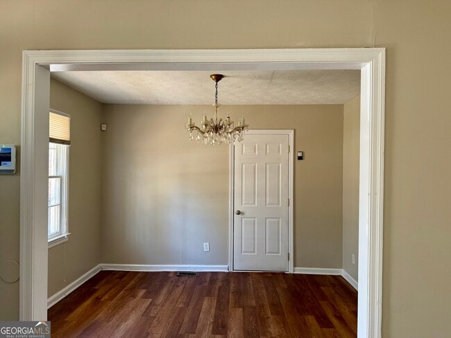 Building Photo - 2913 Horse Shoe Dr