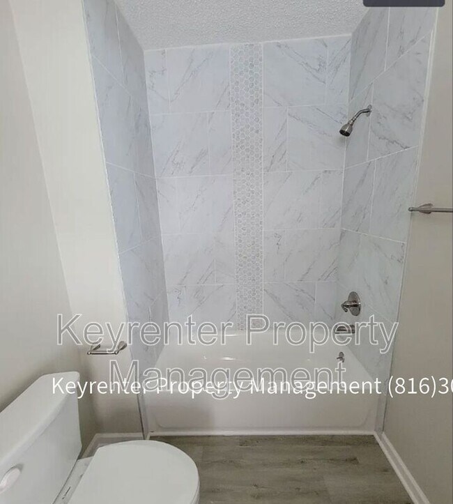 Building Photo - 142 N Bellaire Ave