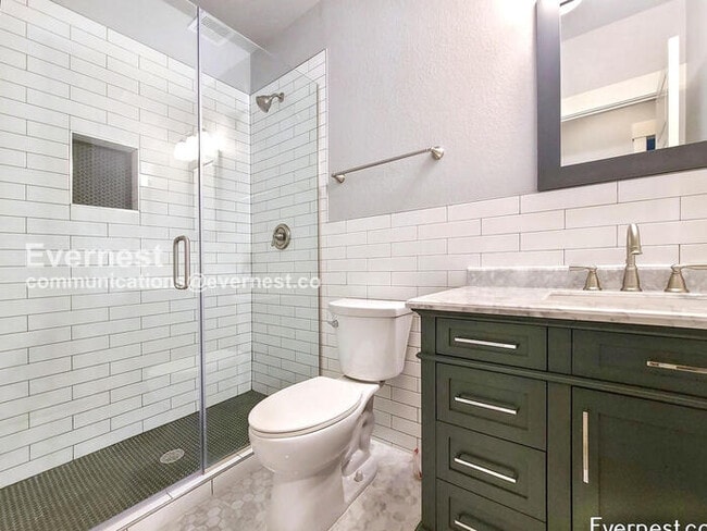 Building Photo - 5470 Trenton St