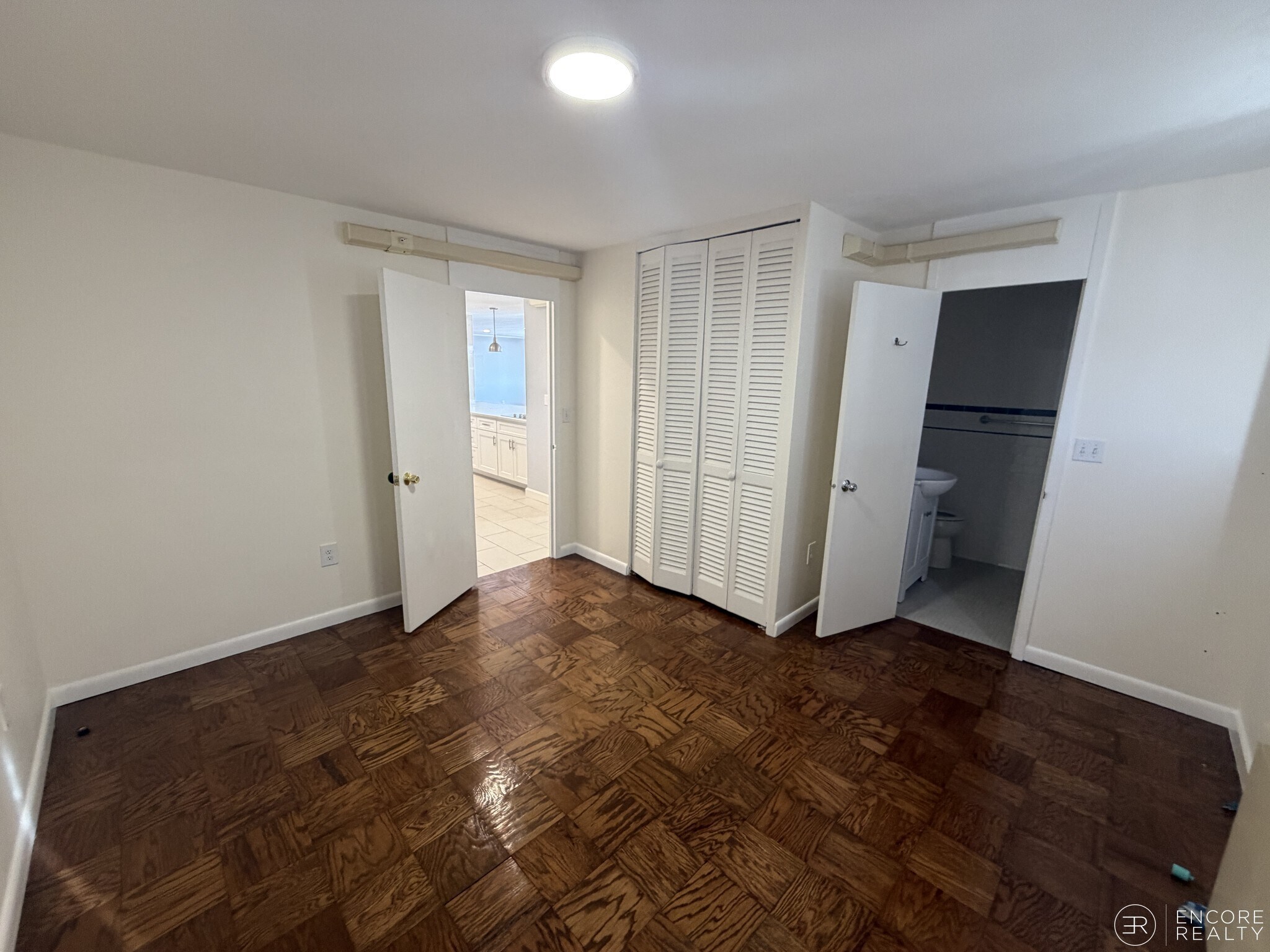 Building Photo - 80 Monmouth St