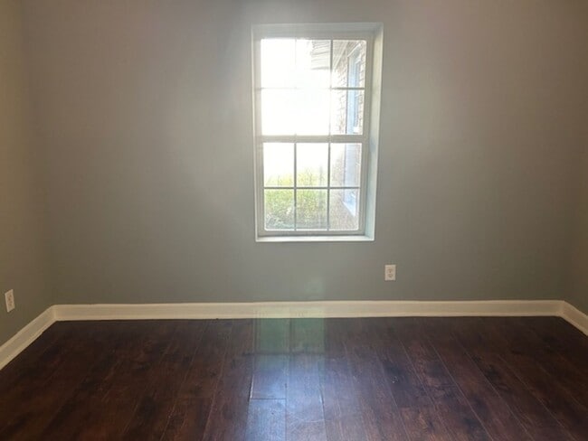 Building Photo - 3530 Beaumont Ave