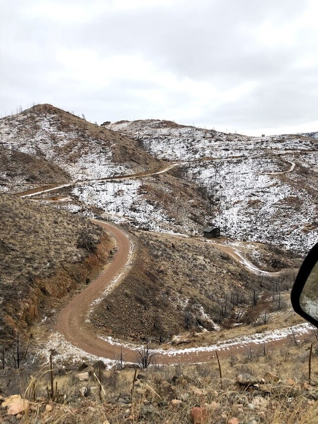 Building Photo - One of a Kind 2 Bed, 2 Bath Home with Gorgeous Mountain Views!