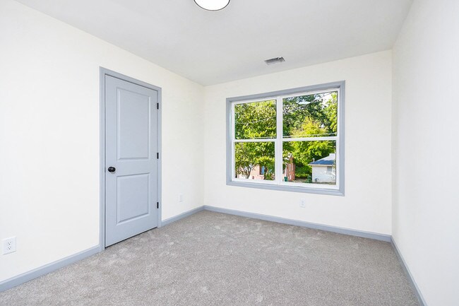 Building Photo - New Construction Ready for Move In!