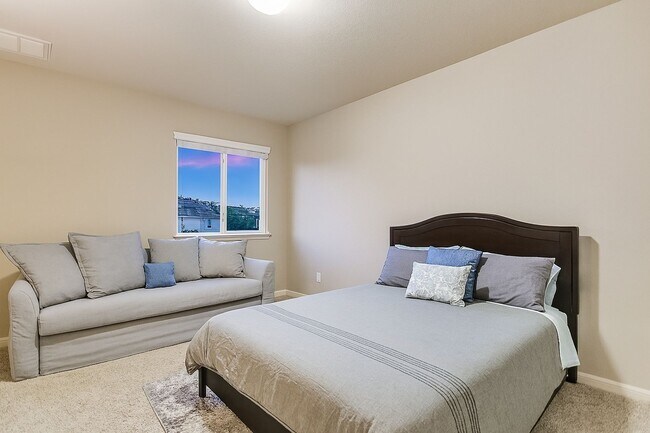 Building Photo - 4 Bed / 3 Bath in Forest Creek ~2,600 sq ft | Round Rock, TX