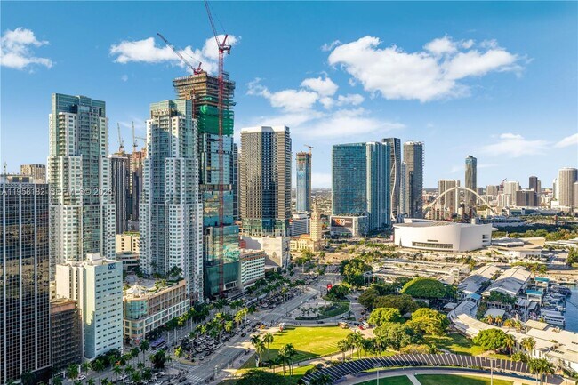 Building Photo - 253 NE 2nd St