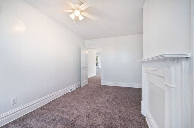 Building Photo - Newly Renovated 2 Bedroom Home With Bonus ...