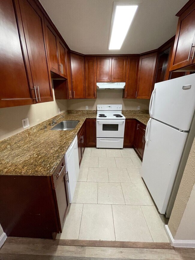 Building Photo - 2375 Tripp Dr