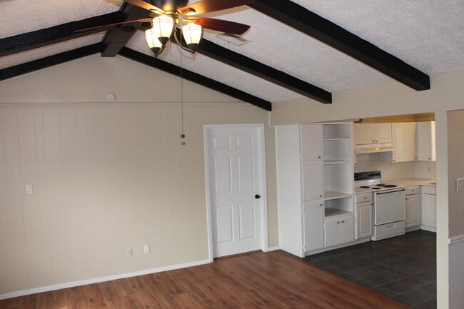 Building Photo - Available February. Large game room in back w/ electricity