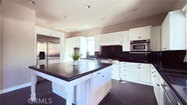 Building Photo - 8658 Edelweiss Dr