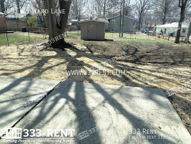 Building Photo - You'll be able to move around in this one ...