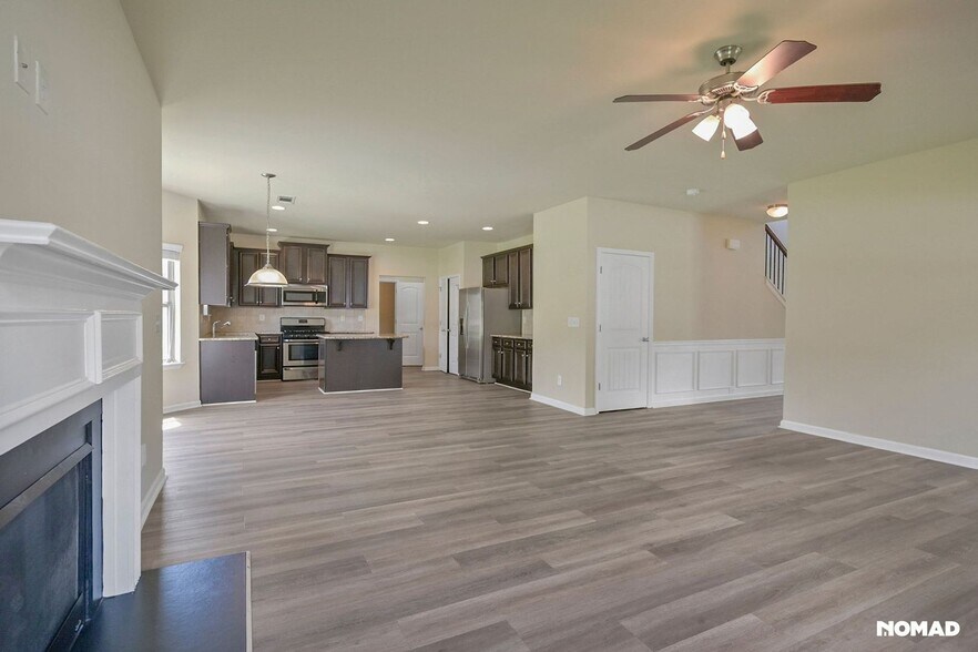 Building Photo - 813 Golden Isles Dr