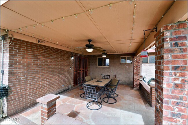 Building Photo - 7830 Basswood Ave