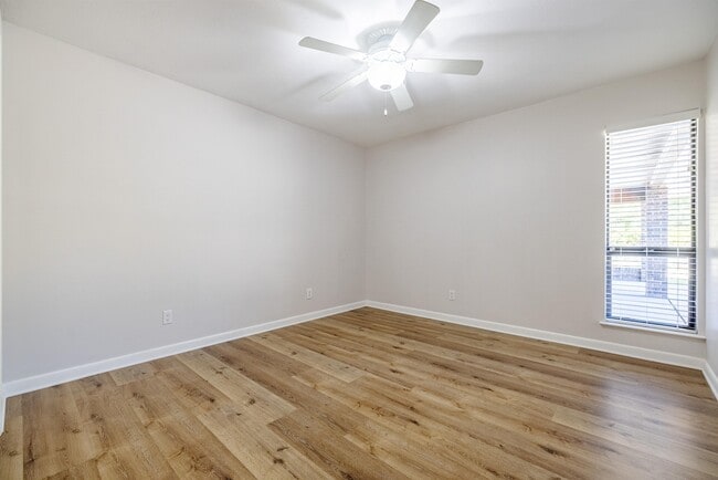 Building Photo - 7402 Hwy 2302