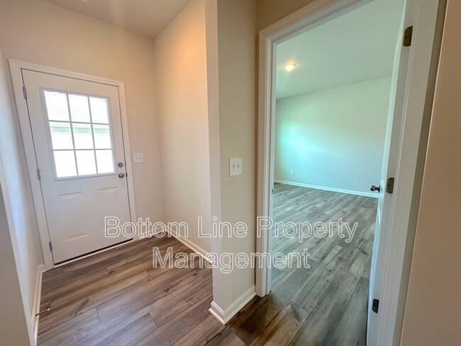 Building Photo - 4475 Potters Wheel Dr