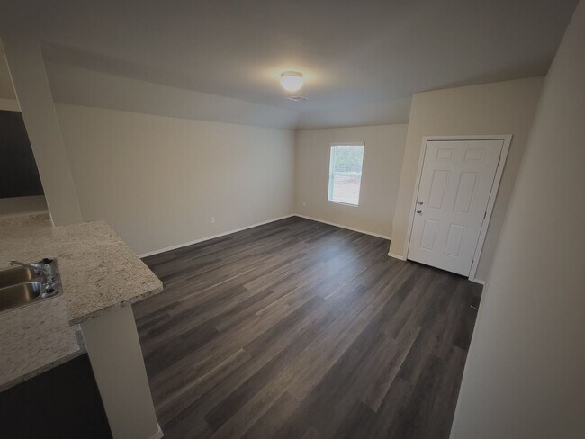 Building Photo - ?Home in the Edmond Area! ?