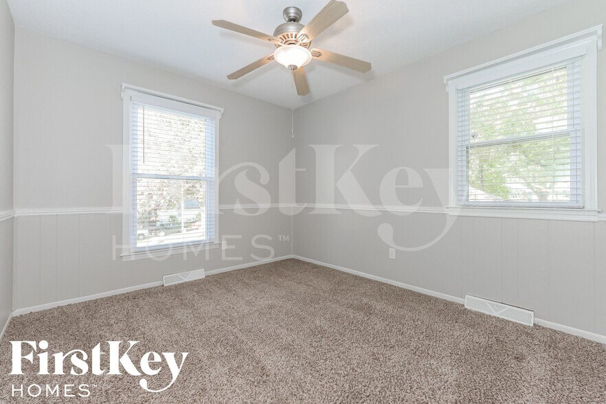 Building Photo - 1333 SW 21st St