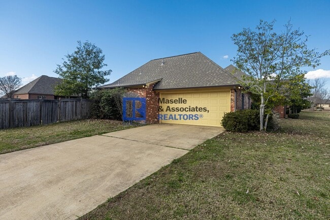 Building Photo - 3 Bed/2 Bath Home in Germantown School District