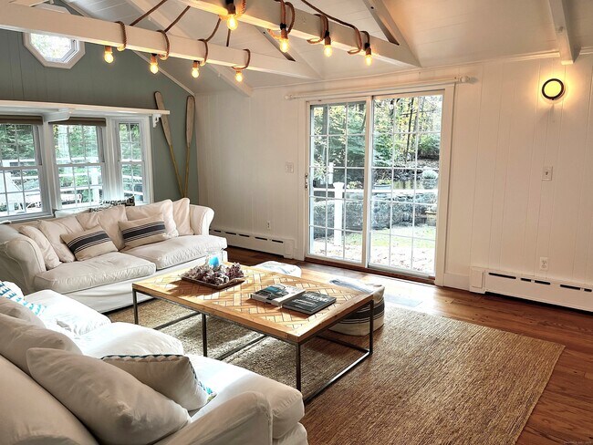 Building Photo - 83 Maltbie Ave