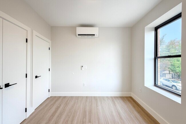 Building Photo - 103 Bostwick Ave