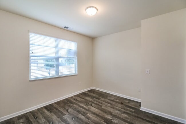 Building Photo - 520 Overo Dr